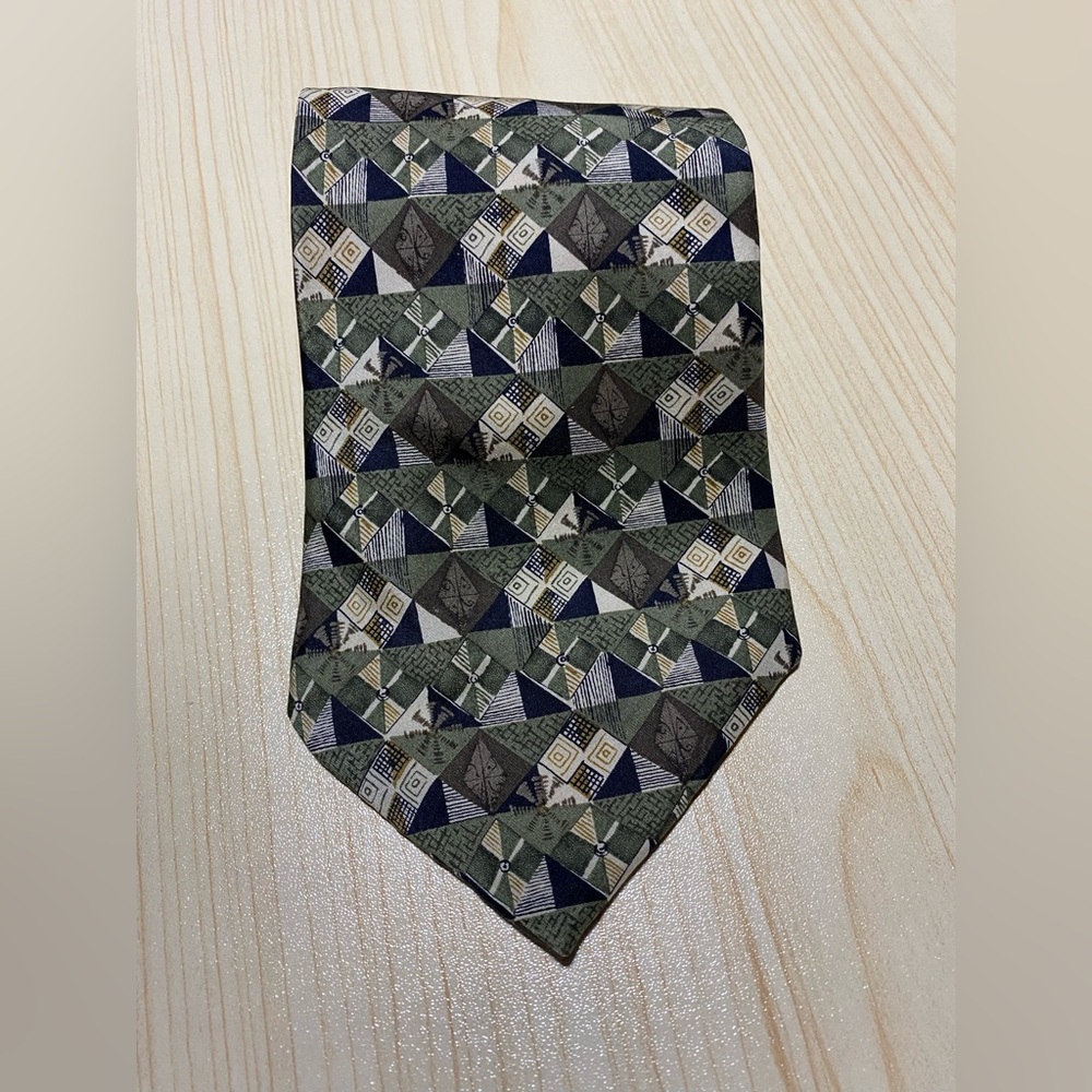 Geometric Patterned Tie in Green and Brown